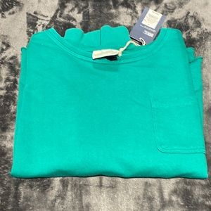 NWOT. Green UniversalThreads sweatshirt w/pocket.